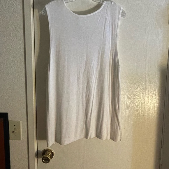 Chicos size 4 top - Picture 2 of 3